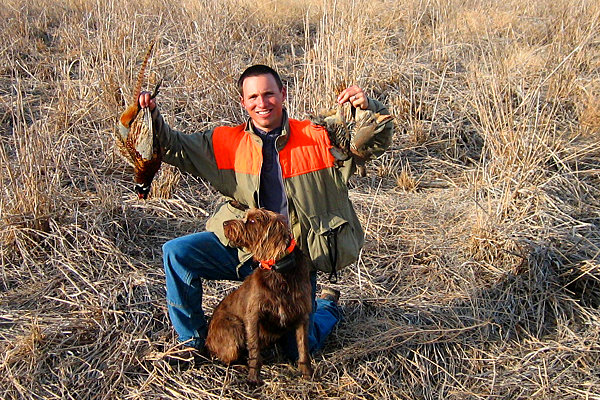 Matt Unze hunting Oregon's breaks of the John Day River with his pudelpointer Cedarwoods Xavier Dan.    Pheasants and chukar are a great mix bag recipe for the pudelpointer.
