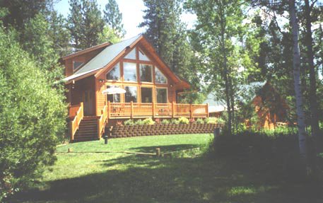 The McCall facility has 6 indoor kennels inside the gagage with bird pens on site.
We have over 80 acres adjacent to our own 5 acres for bird work.    A trout stream running through the property is frequently used for retreiving drills and cooling the dogs.